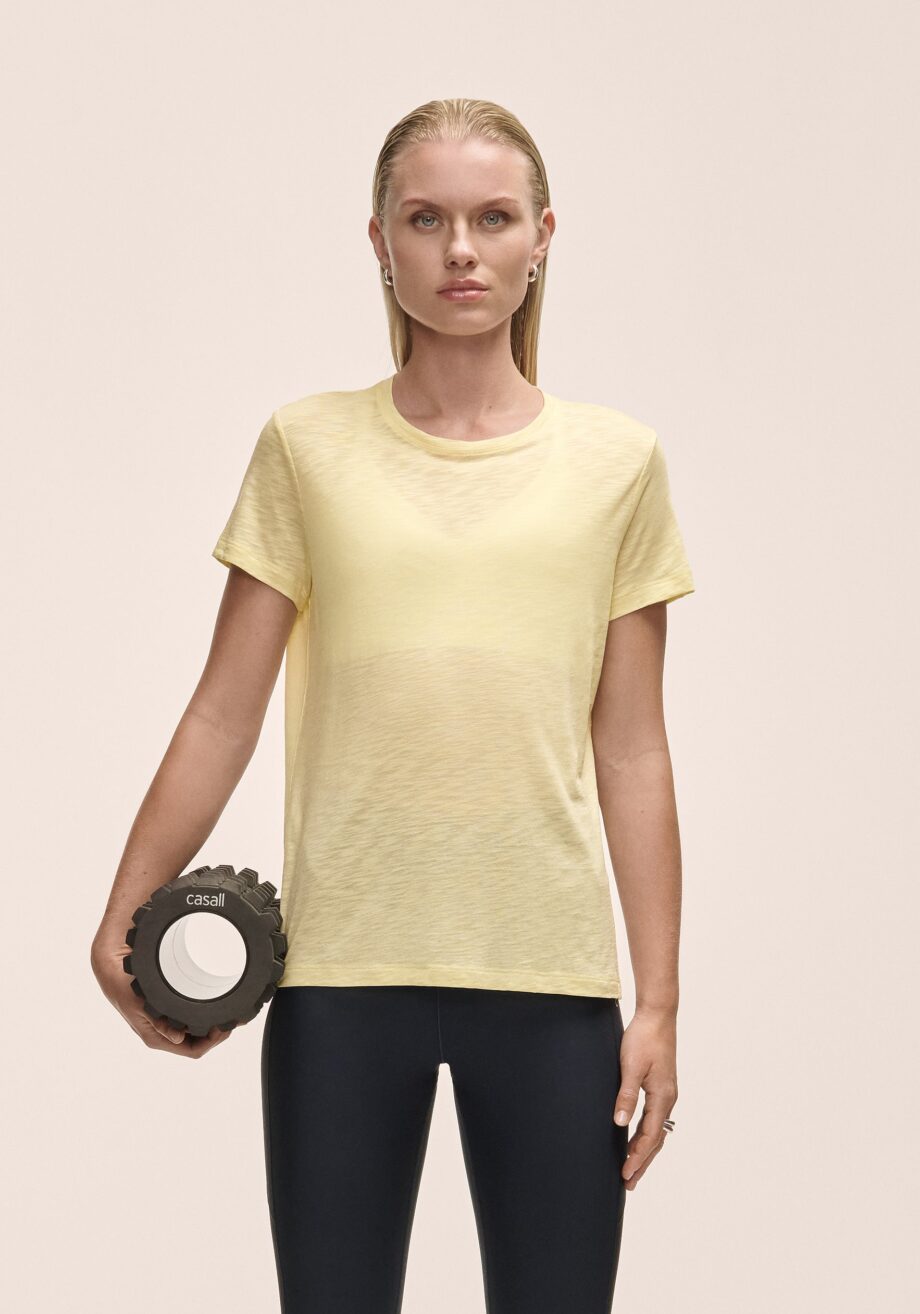 Casall Soft Texture Tee - Yellow Steam